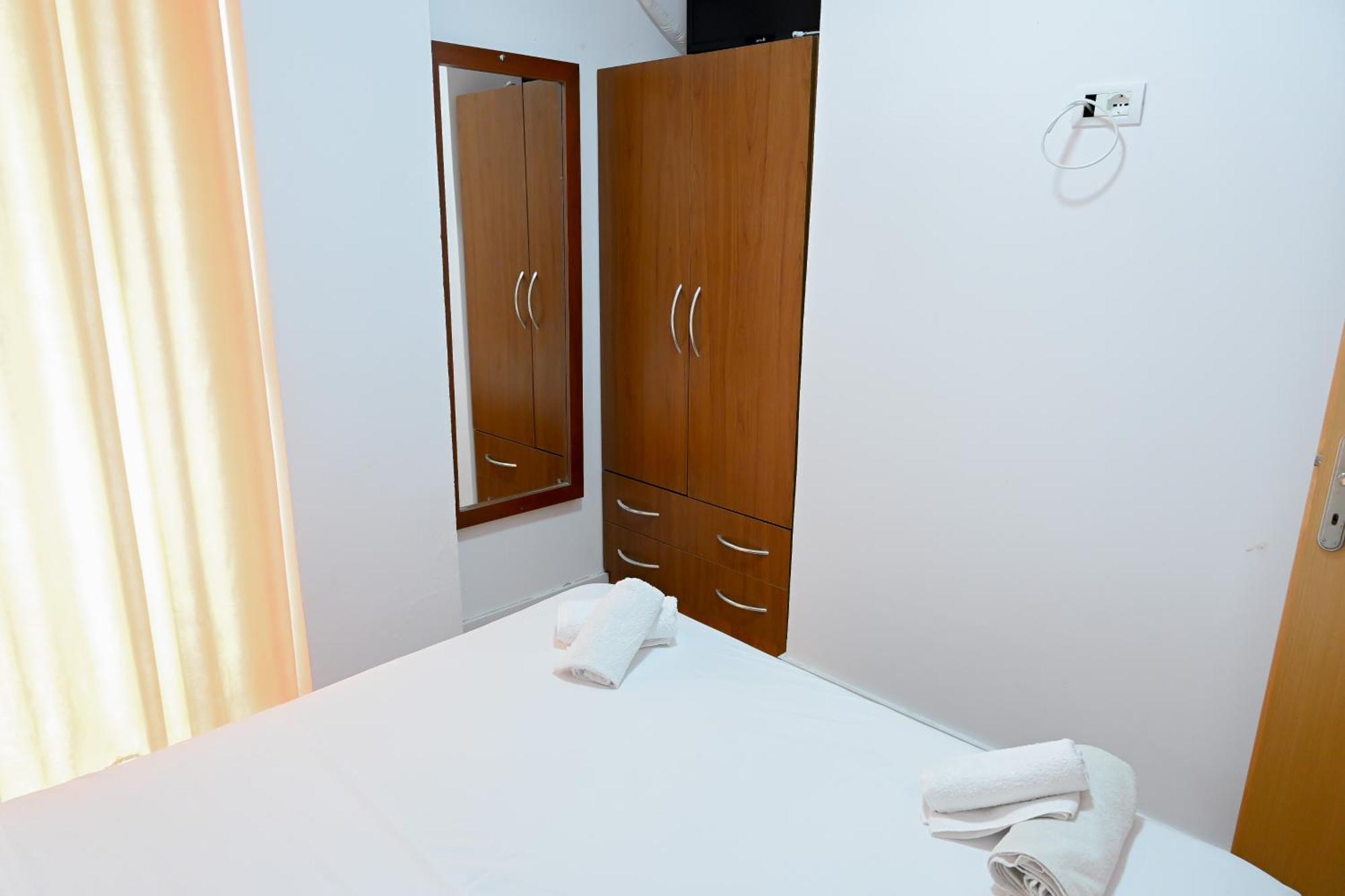 Hotel Kriti Max , Shengjin Шенгін Екстер'єр фото